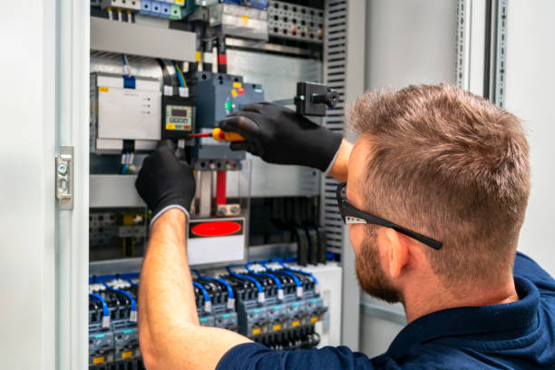 Best Circuit Breaker Repair  in Wathena, KS